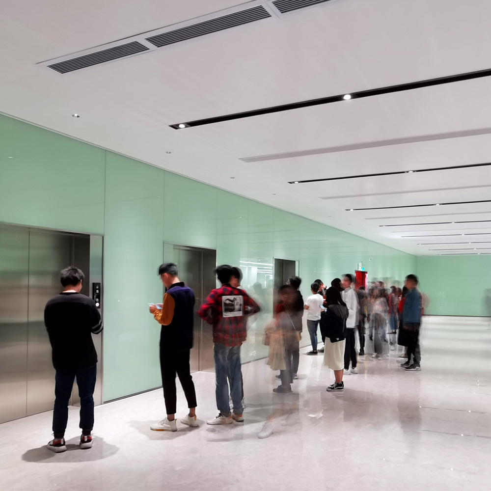 סיור במפעל linsy עם מנכ